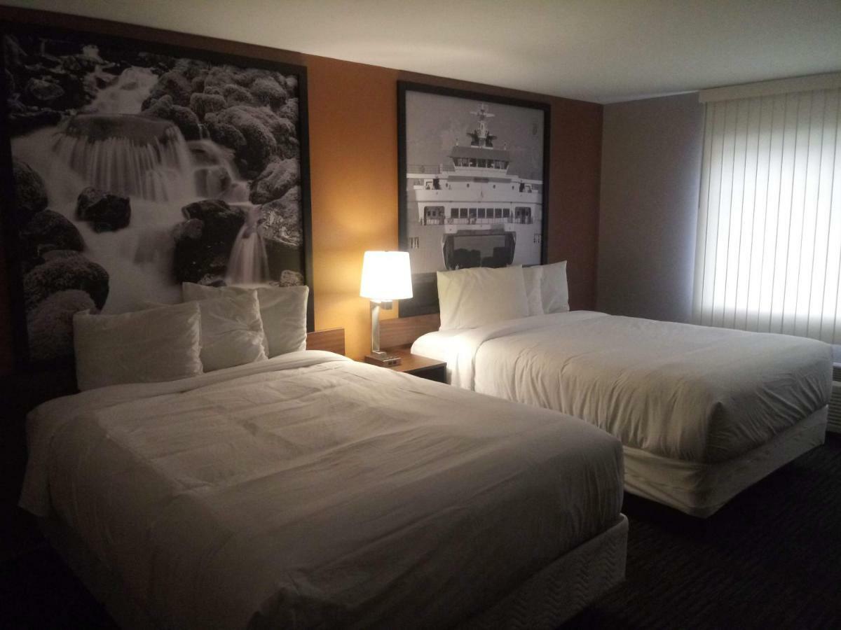 Super 8 By Wyndham Lynnwoodモーテル エクステリア 写真