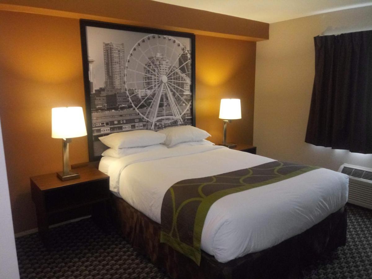 Super 8 By Wyndham Lynnwoodモーテル エクステリア 写真